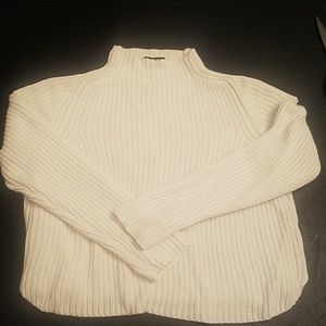 Crop cable knit sweater in white